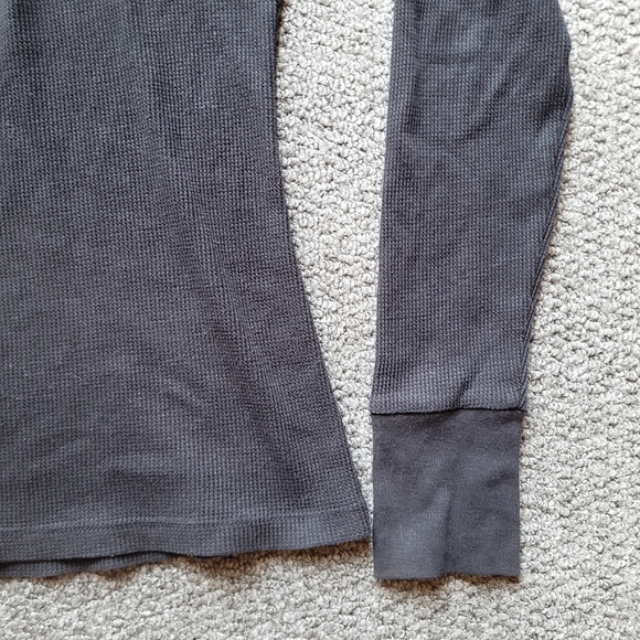 Harley-davidson women henley shirt M long sleeve tee size embroidered, has hole - Picture 5 of 14